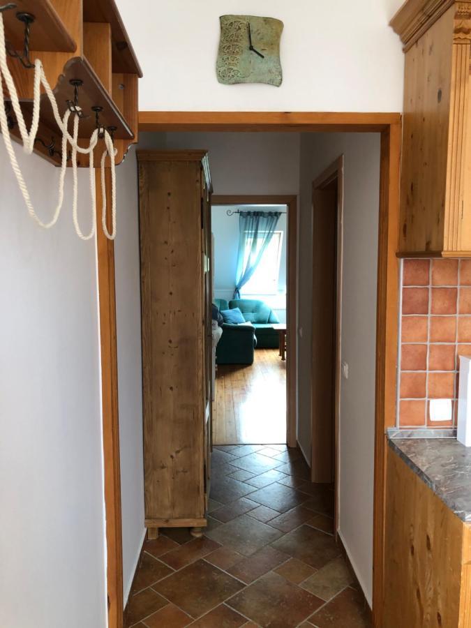 Capri Apartman Eger Zewnętrze zdjęcie