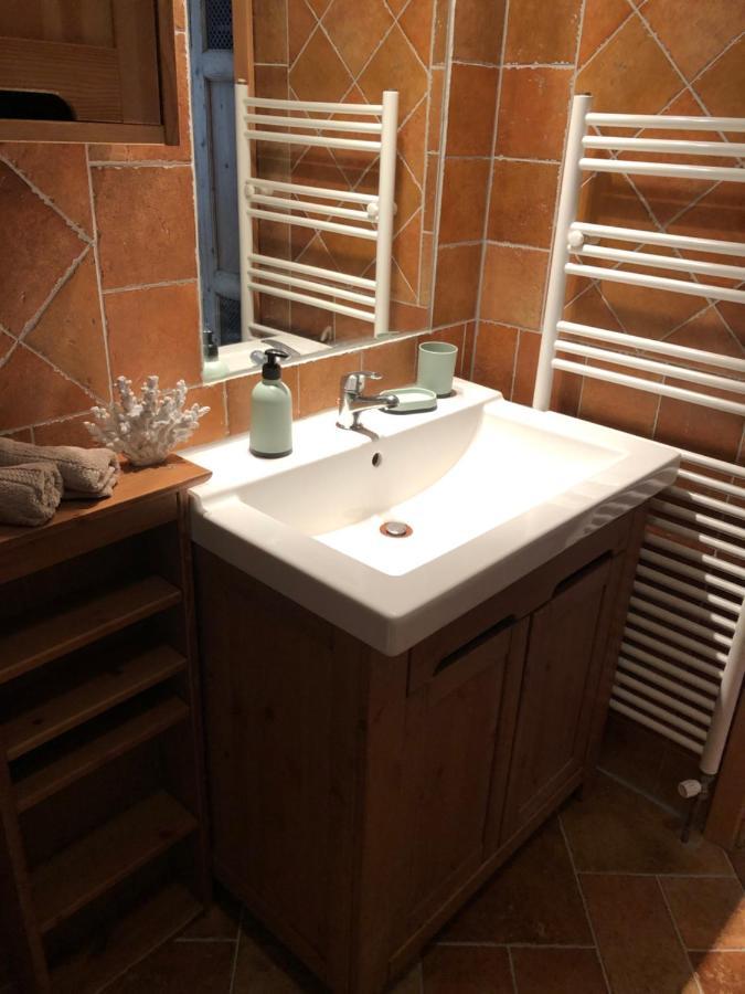 Capri Apartman Eger Zewnętrze zdjęcie