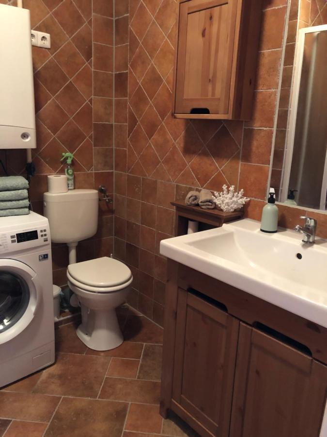 Capri Apartman Eger Zewnętrze zdjęcie